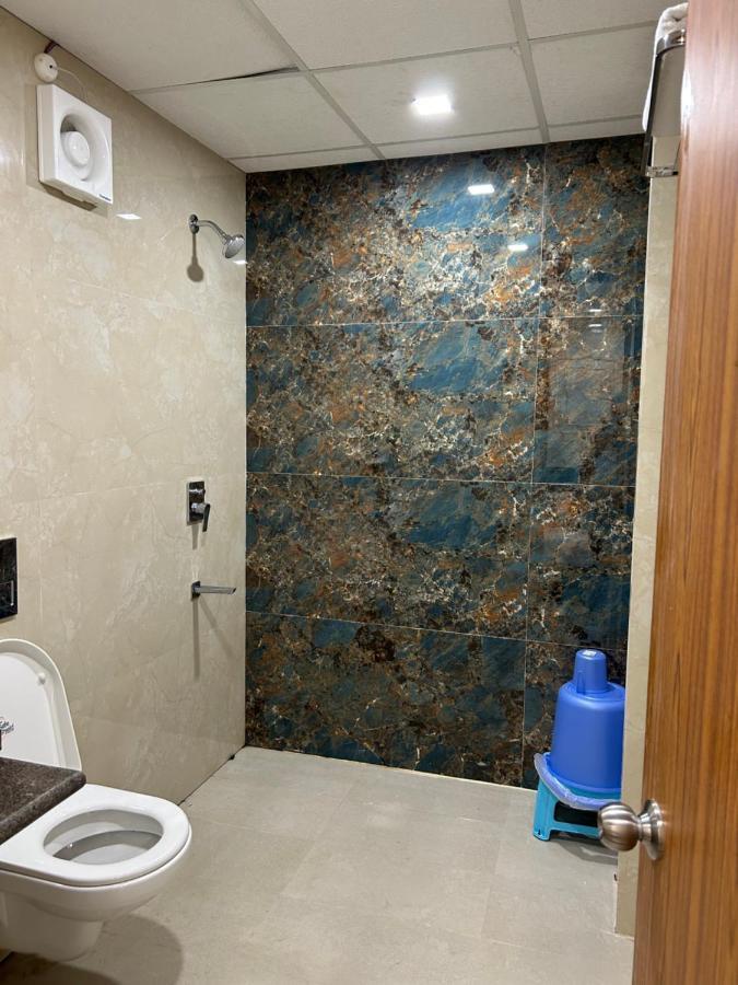 Roomquet Comfort Inn Αλλαχαμπάντ Εξωτερικό φωτογραφία