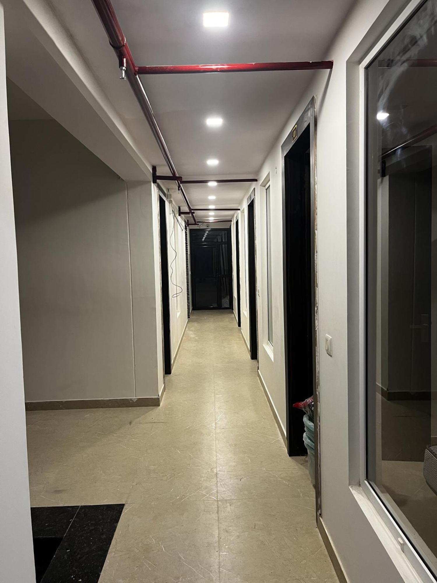 Roomquet Comfort Inn Αλλαχαμπάντ Εξωτερικό φωτογραφία