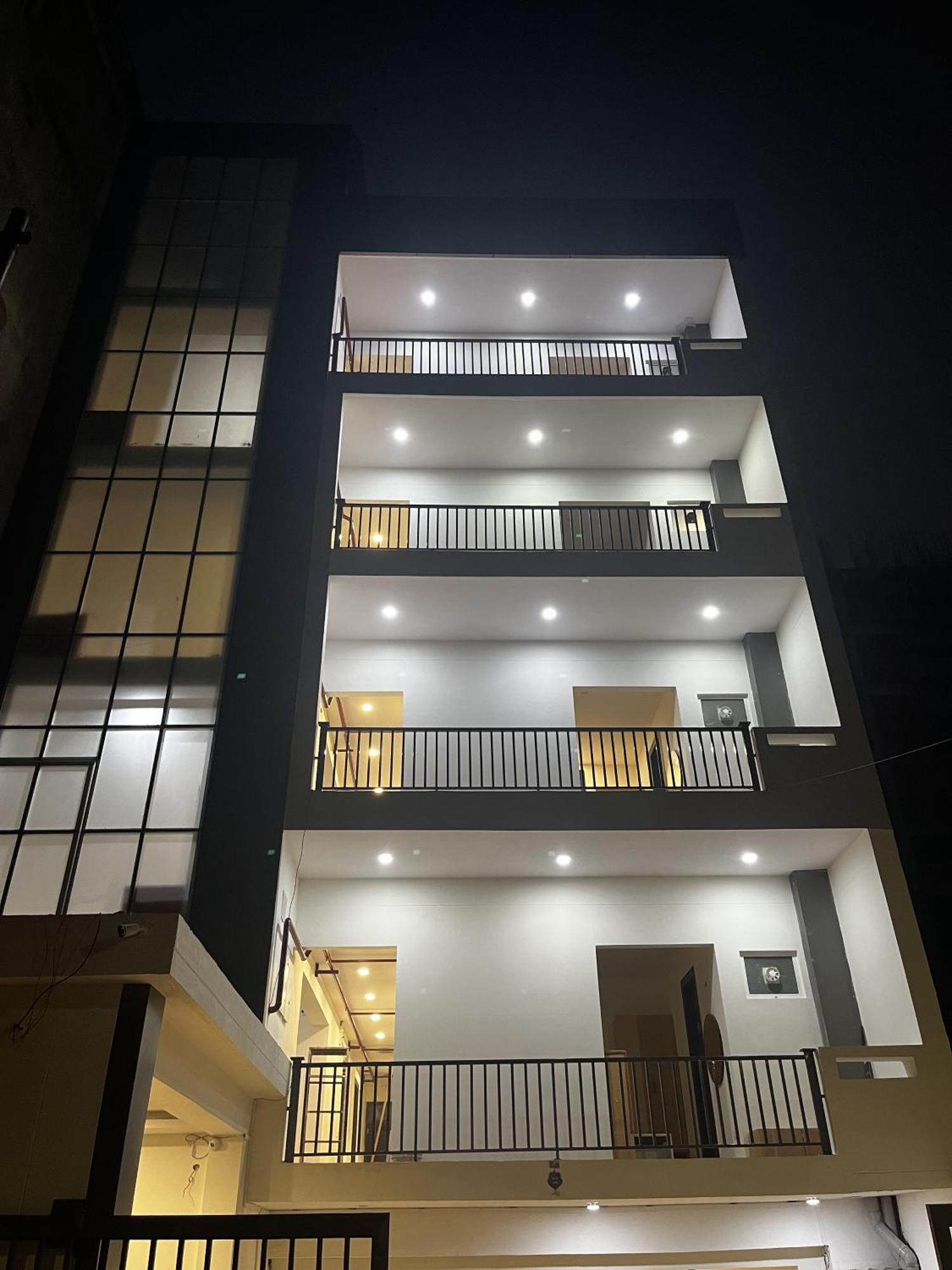 Roomquet Comfort Inn Αλλαχαμπάντ Εξωτερικό φωτογραφία